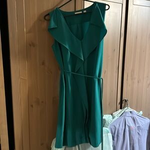 The limited size large dress with belt